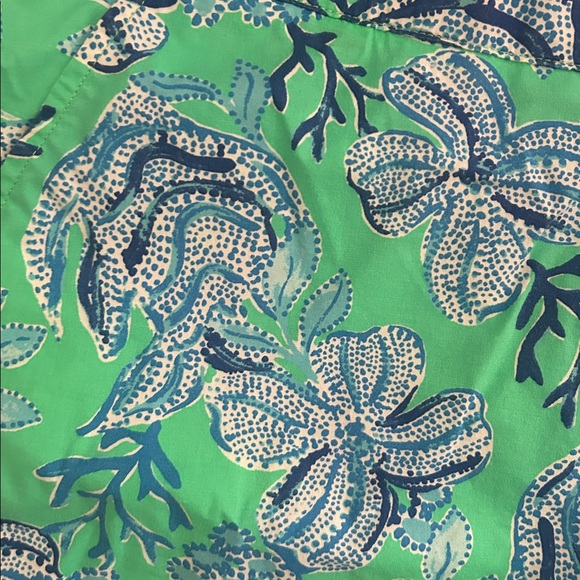 Shorts - Picture 2 of 3